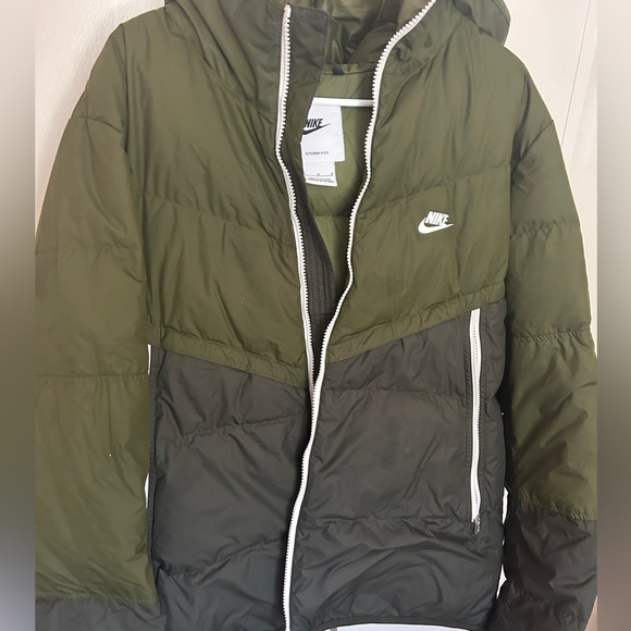 Nike Men's Windrunner Heavy Duty Green Jacket Size Small DD6795-326 - Picture 1 of 11